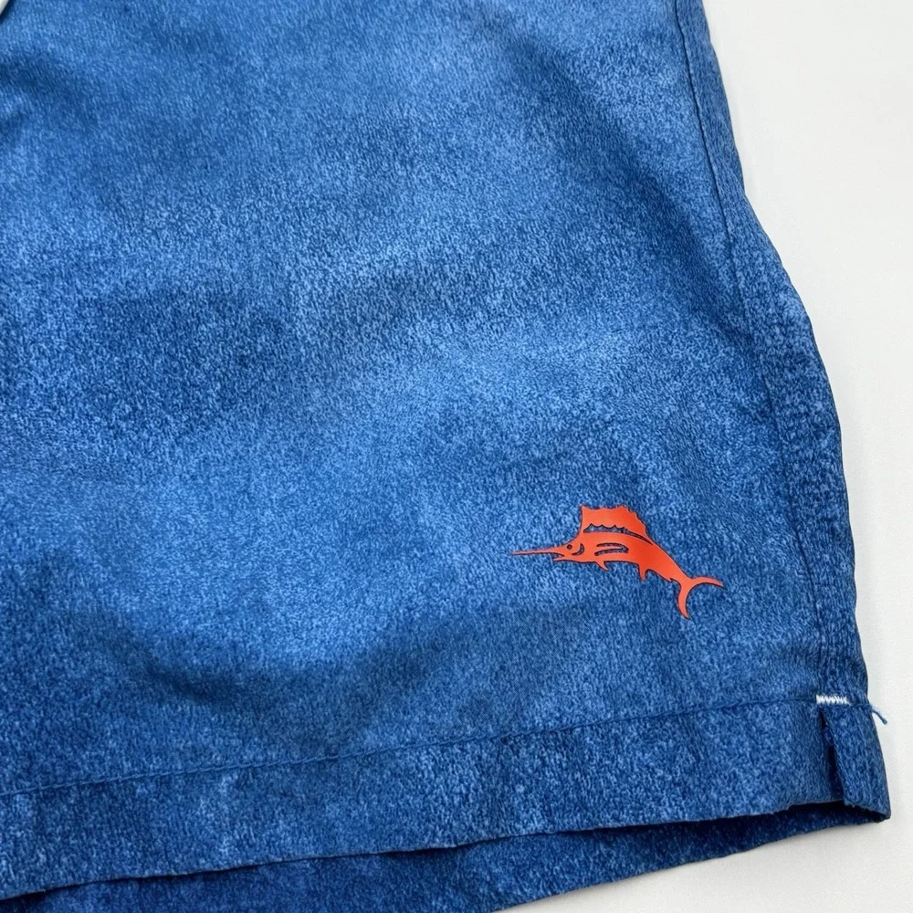 Tommy Bahama Men's 9